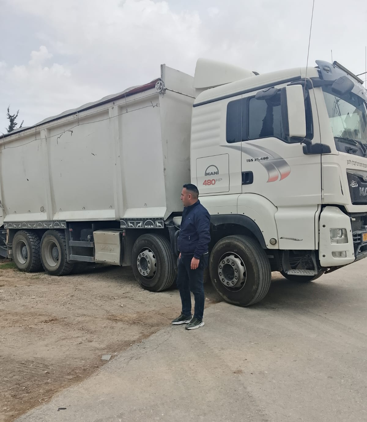 بيت لحم: سلطة جودة البيئة تعيد شاحنة إسرائيلية محملة بالنفايات الصلبة إلى أراضي 48