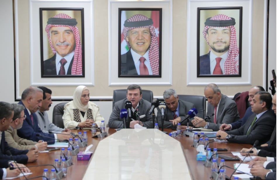 السياحة النيابية تبحث تحديات القطاع وتدعو لدعم عاجل وحزم تحفيزية