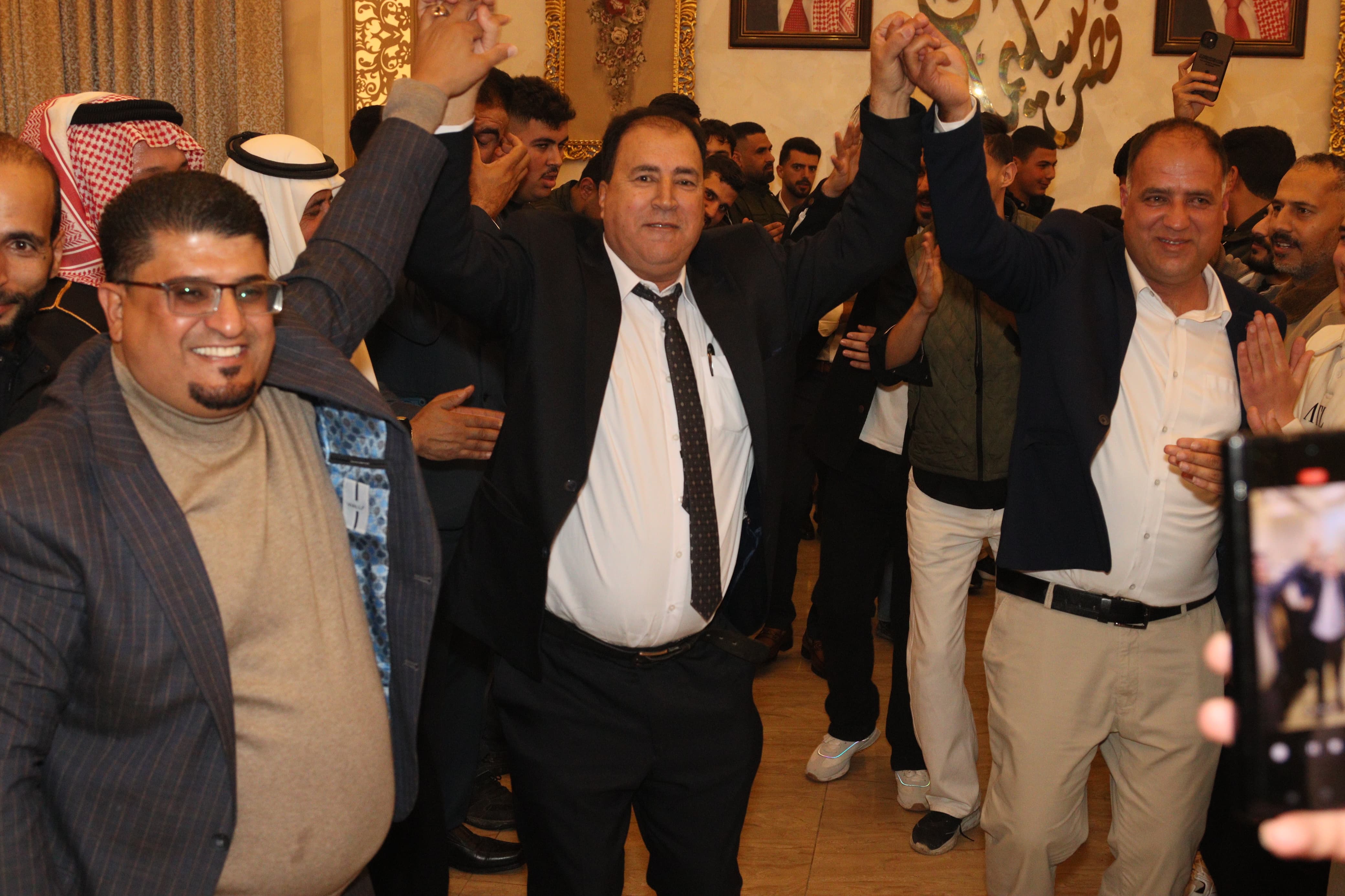 مادبا تحتفي بزفاف رعد أبو اصليح بحضور جماهيري كبير في قصر السليمان