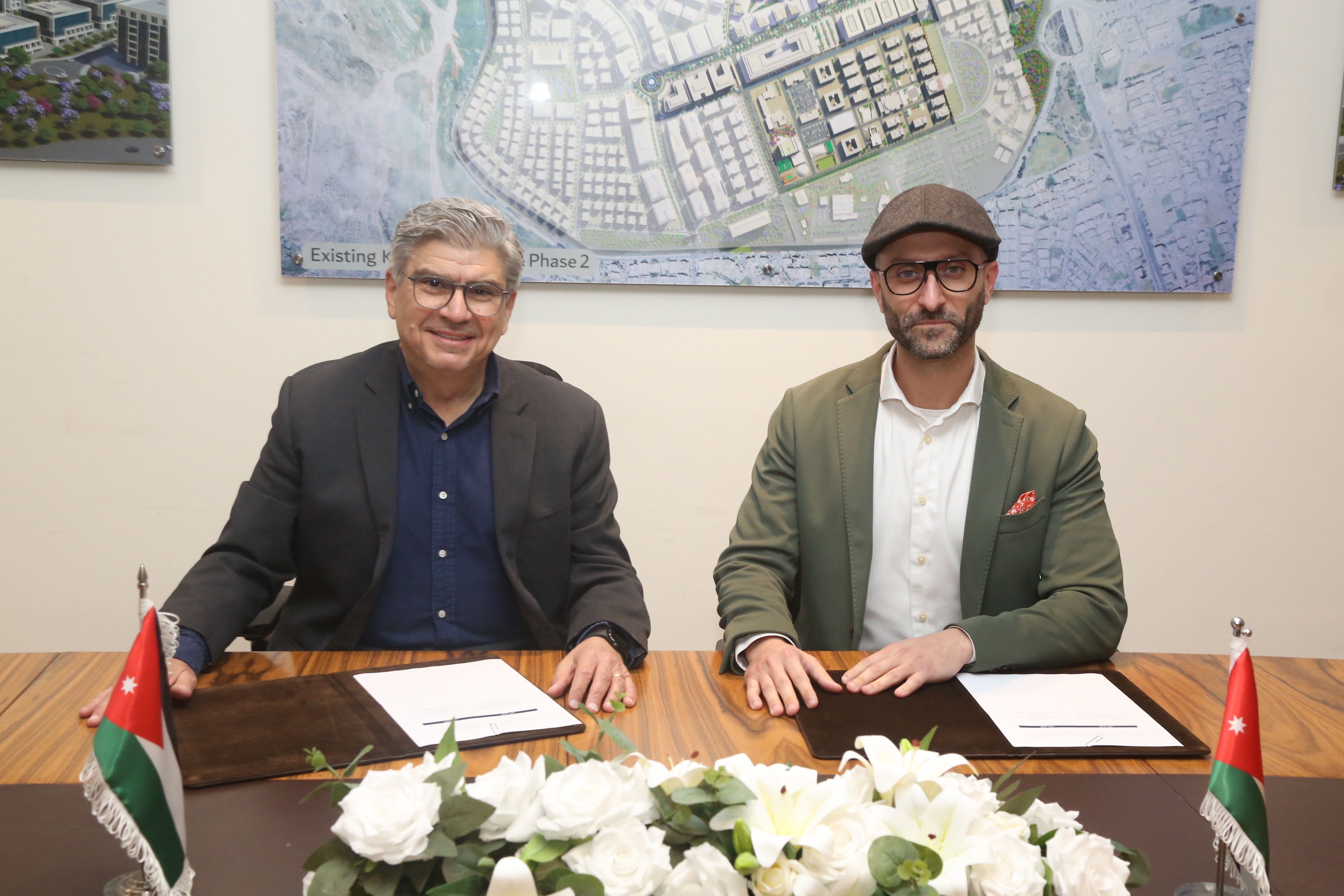 مجمع الملك الحسين للأعمال يوقع مذكرة تفاهم استراتيجية مع شركة أكسيمايند للانضمام كشريك في مبادرة مسار 700 لدعم رواد الأعمال والابتكار الوطني