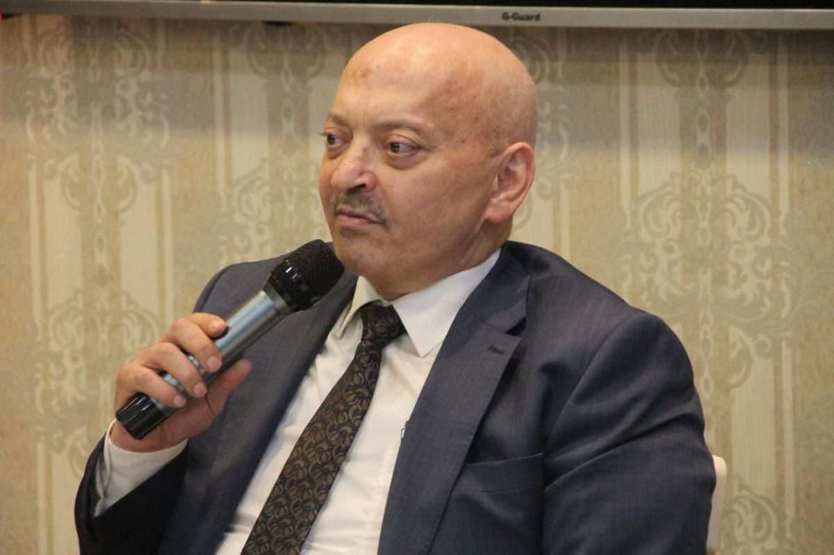 حمادة يكرم إعلاميين ويعول على انتعاش السياحة قريبا