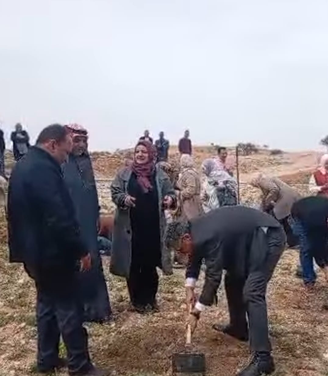 البترا ترفع العلم وتزرع الأمل خلال احتفال مديرية زراعة البترا بالعلم الأردني