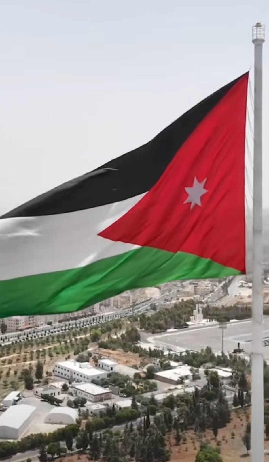 نادي الجالية الأردنية في سلطنة عمان يهنئ بمناسبة يوم العلم