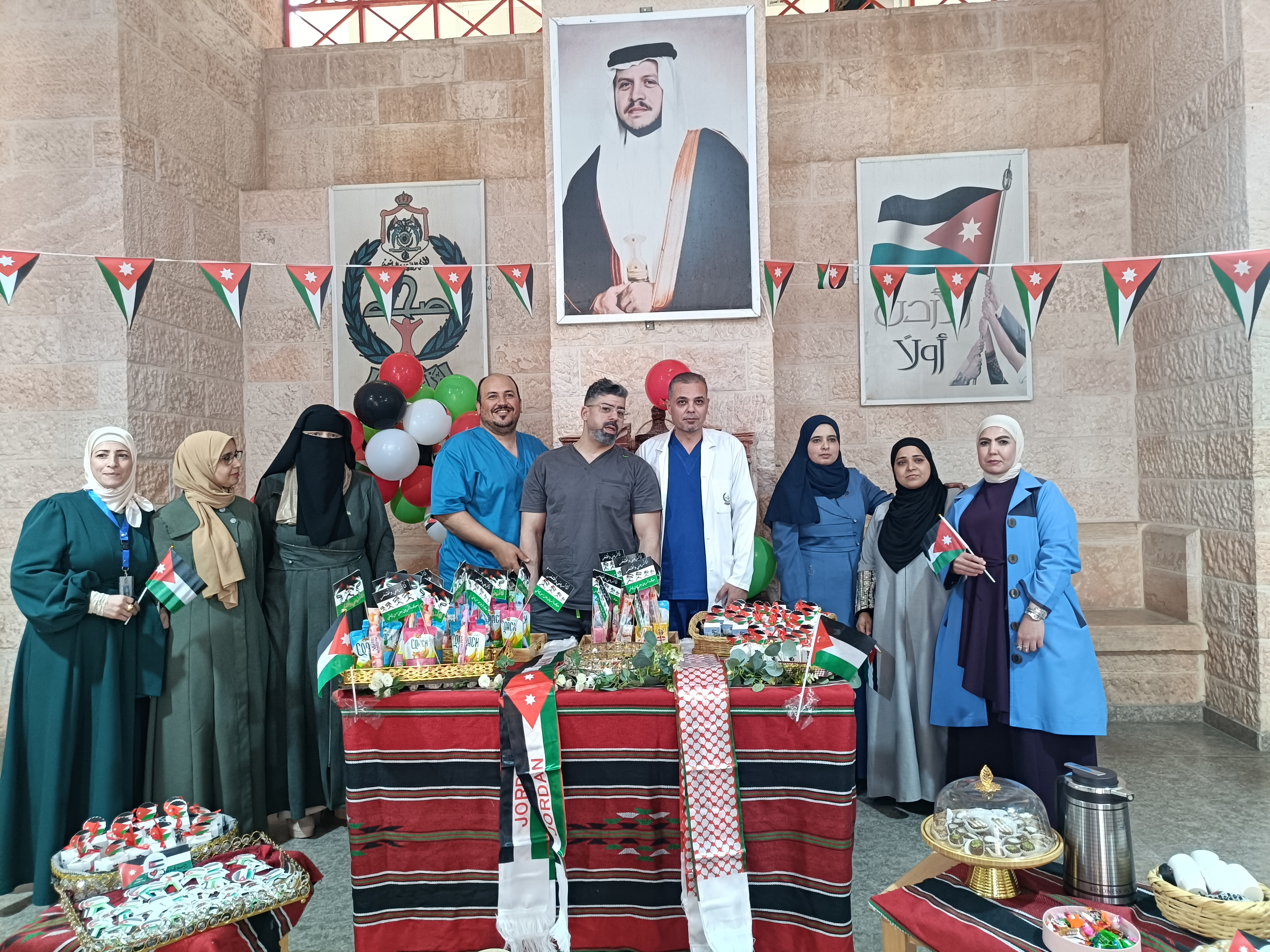 قسم المحاسبة في مستشفى الملكة رانيا العبدالله بالبترا يحتفي بيوم العلم الأردني ويجدد معاني الولاء والانتماء
