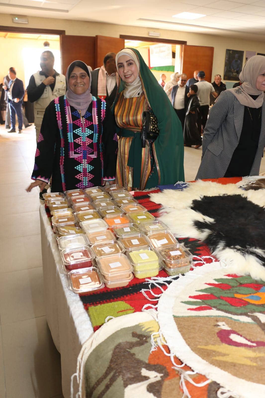 نادي معلمي البترا يطلق فعاليات الملتقى الثقافي الهوية والذاكرة بمشاركة وطنية واسعه 