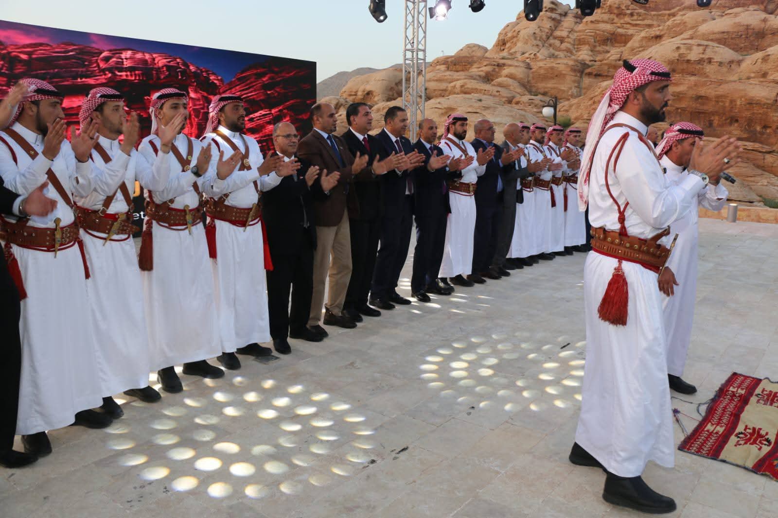 نادي معلمي البترا يطلق فعاليات الملتقى الثقافي الهوية والذاكرة بمشاركة وطنية واسعه 