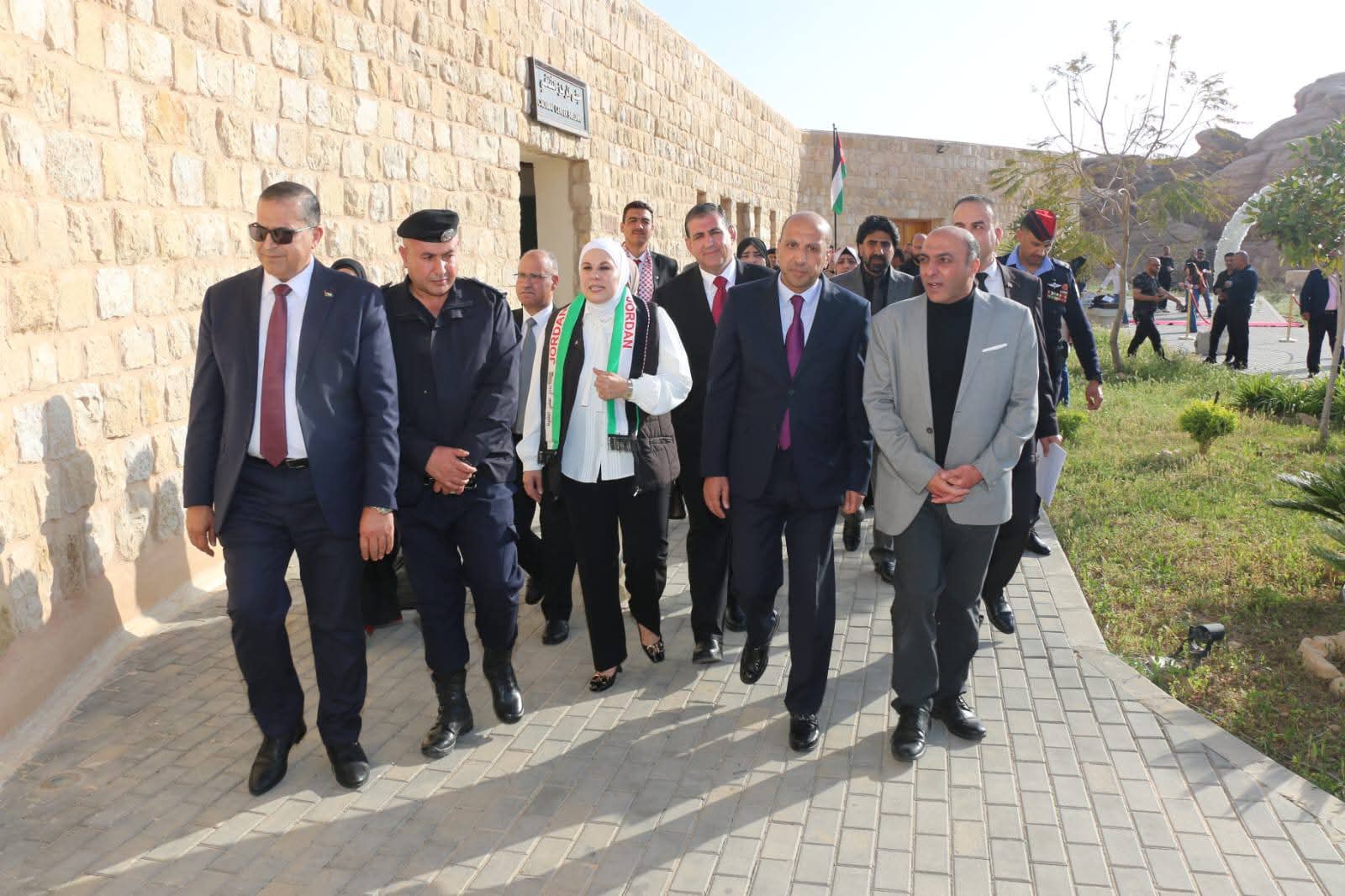 نادي معلمي البترا يطلق فعاليات الملتقى الثقافي الهوية والذاكرة بمشاركة وطنية واسعه 