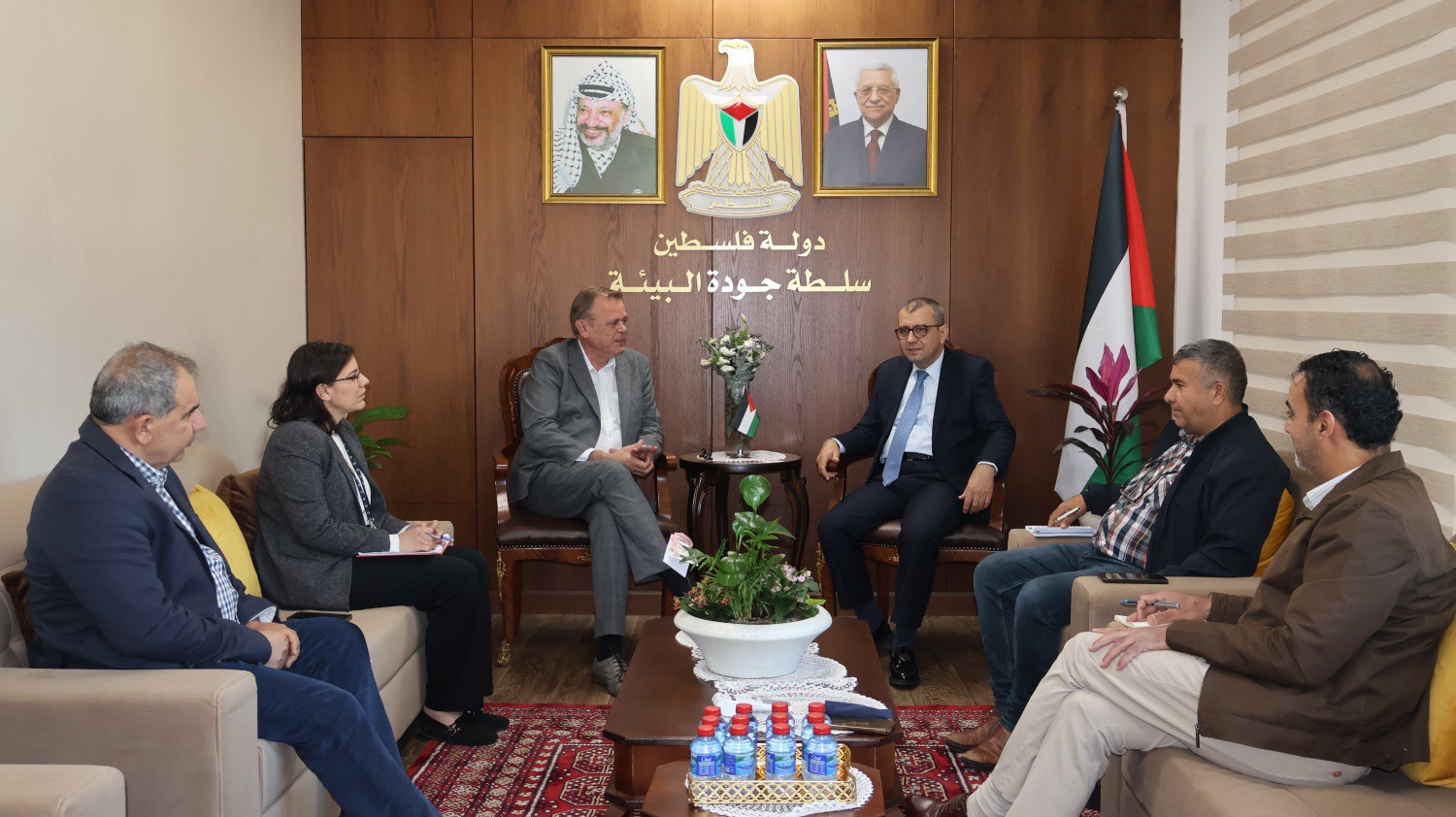 م. سمحان والسفير الهولندي يبحثان تعزيز التعاون البيئي وتطوير إدارة النفايات والمياه العادمة