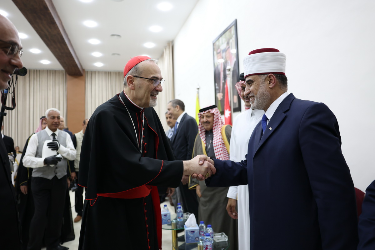 الكاردينال بيتسابالا من الفحيص: الأردن واحة سلام ووئام