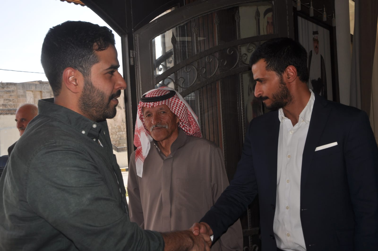 الفراهيد والفايز نسايب الوزير الدكتور إبراهيم البدور يطلب، وجدّ العروس يُجيب بالقبول