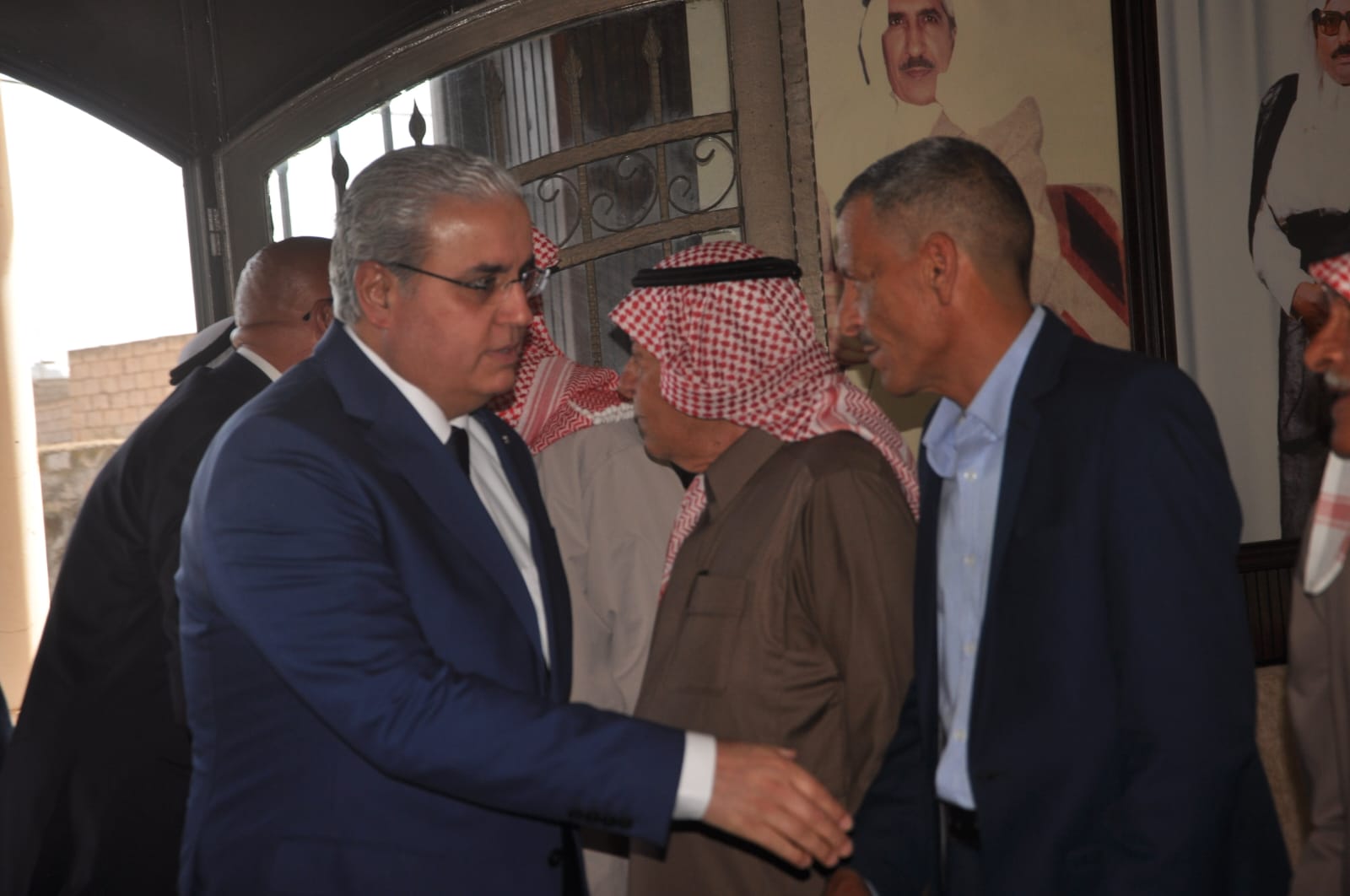 الفراهيد والفايز نسايب الوزير الدكتور إبراهيم البدور يطلب، وجدّ العروس يُجيب بالقبول