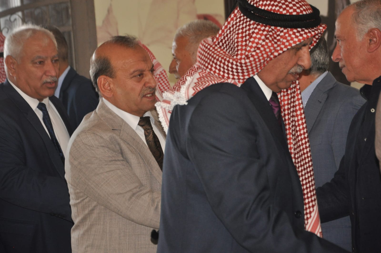 الفراهيد والفايز نسايب الوزير الدكتور إبراهيم البدور يطلب، وجدّ العروس يُجيب بالقبول
