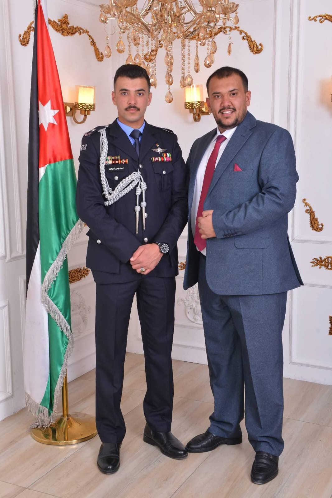محمد أيمن الخوالدة يهنئ شقيقه احمد ايمن الخوالدة بتخرجه من جامعة مؤتة / الجناح العسكري 