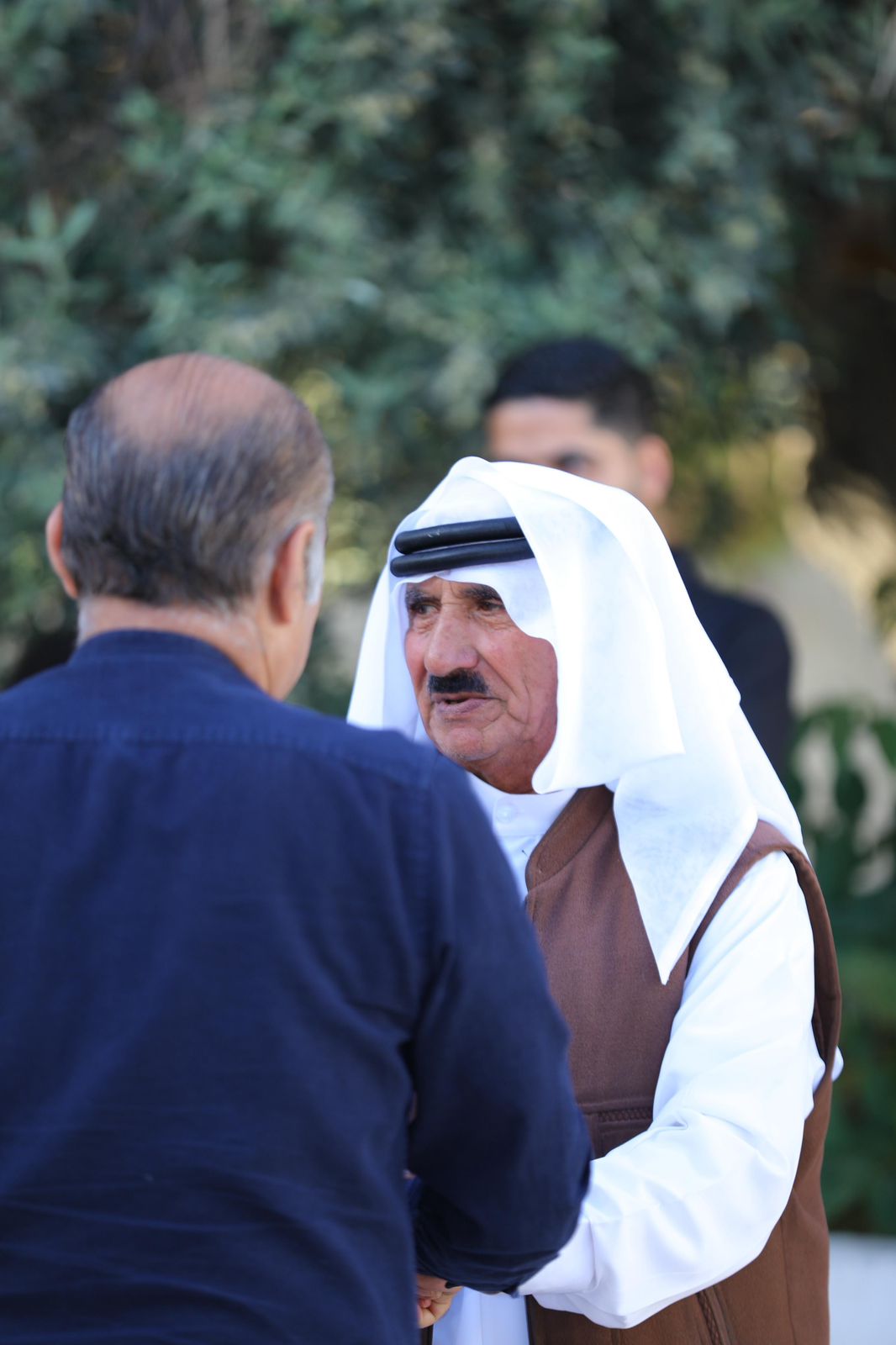 النجادا والحنيطي نسايب.. الوزير الأسبق محمود الخرابشة  طلب والشيخ محمد عبدالوهاب الحنيطي قام بالترحيب بالجاهه والعميد الطيار منير الحنيطي أعطى