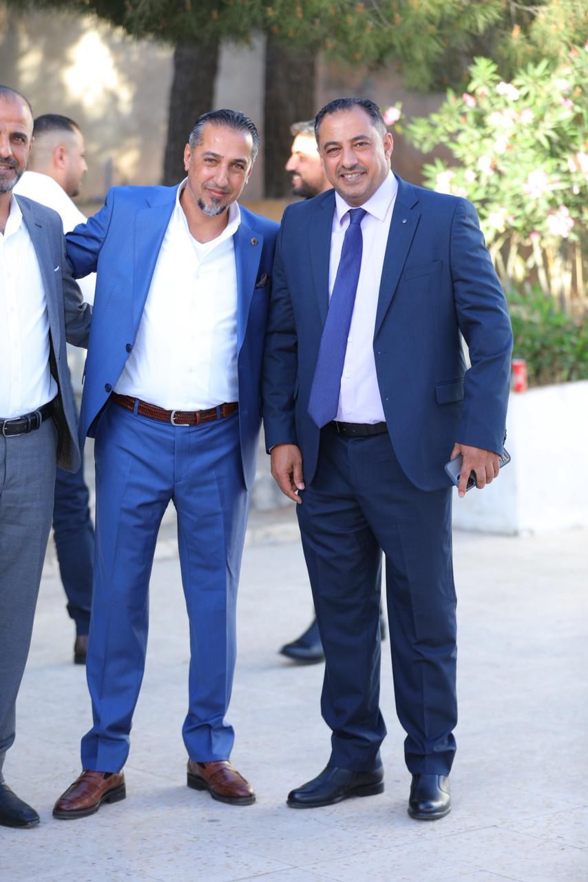 النجادا والحنيطي نسايب.. الوزير الأسبق محمود الخرابشة  طلب والشيخ محمد عبدالوهاب الحنيطي قام بالترحيب بالجاهه والعميد الطيار منير الحنيطي أعطى