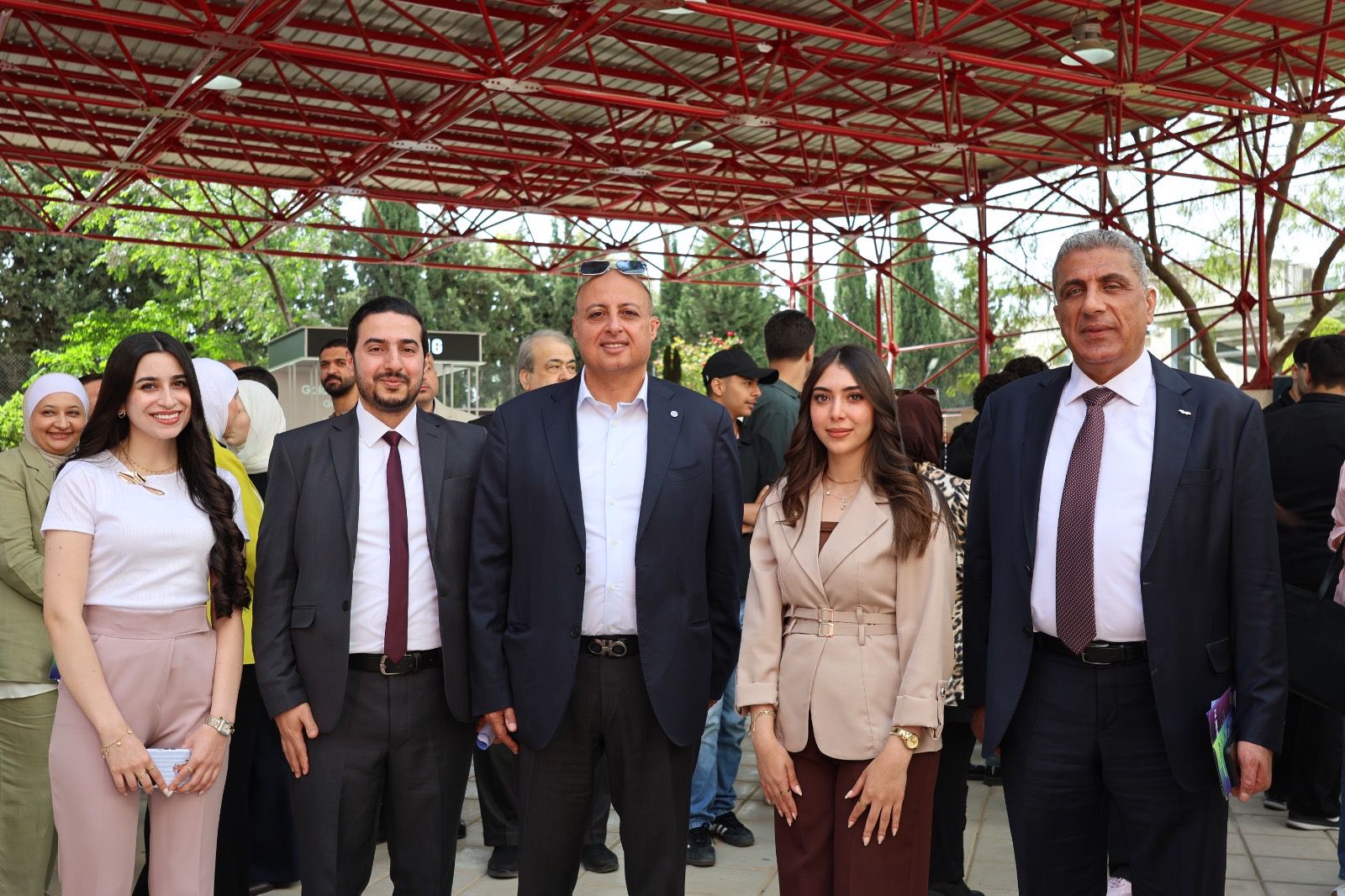 بالصور ... د. الحوراني يرعى يوم الابتكار في جامعة عمّان الأهلية بمشاركة شركات ريادية وتقنية