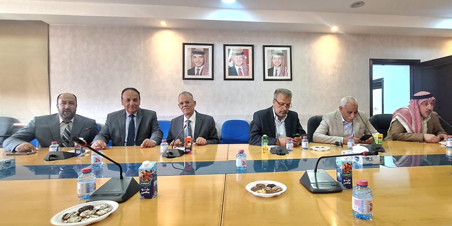 إضاءات على الزيارة الثانية لدائرة الأراضي والمساحة