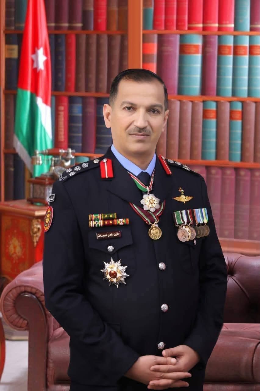 الدكتور عمر سعافنة يُهنئ العميد مازن بادي عبيدات بالترفيع