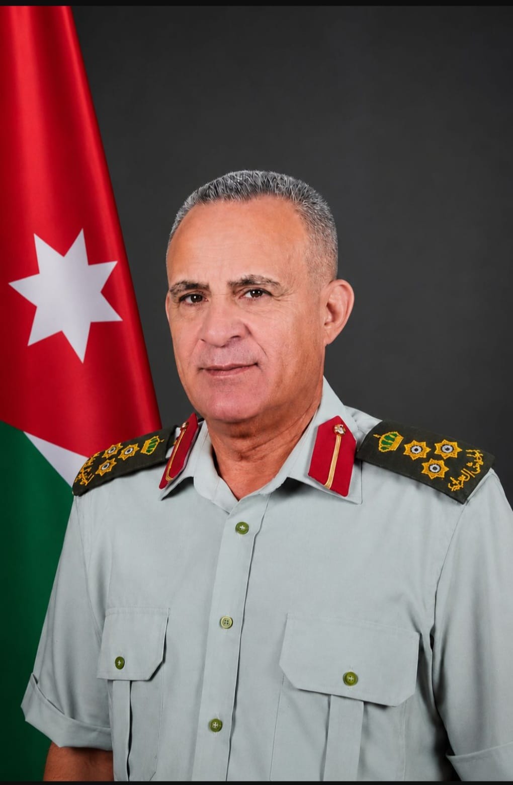 إحالة العميد يونس العبادله الى التقاعد