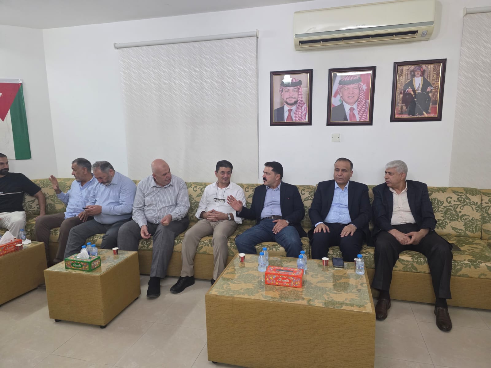 نادي الجالية الأردنية في سلطنة عُمان يكرّم  عبد الكريم العمري  تقديرًا لعطائه وجهوده.