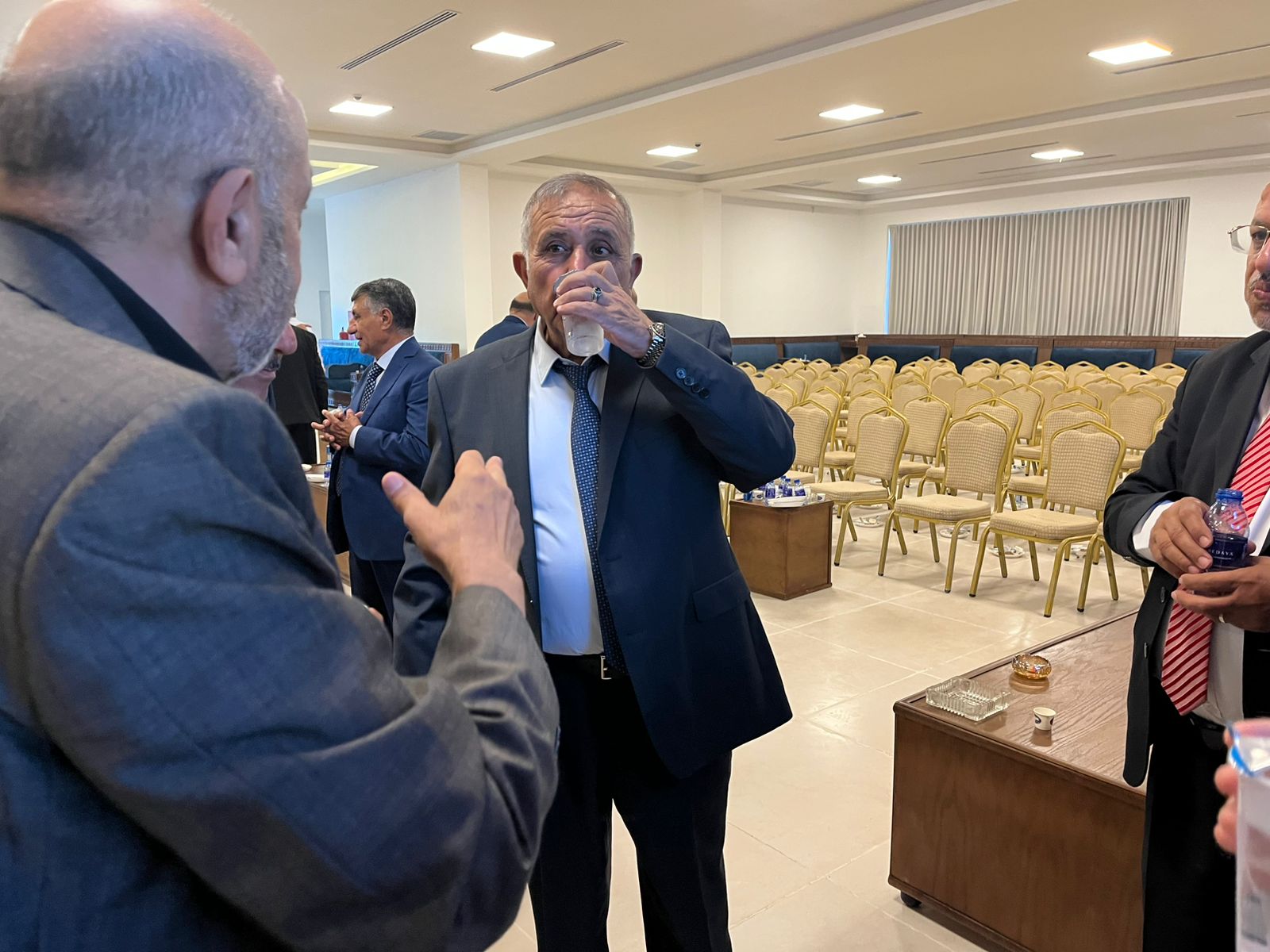 الحياري والسعودي نسايب 
