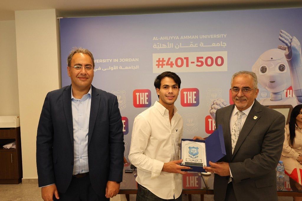 بالصور ... عمان الأهلية تحتفي بطلبتها المتميزين في مختلف المجالات وتكرّمهم تقديراً لإنجازاتهم