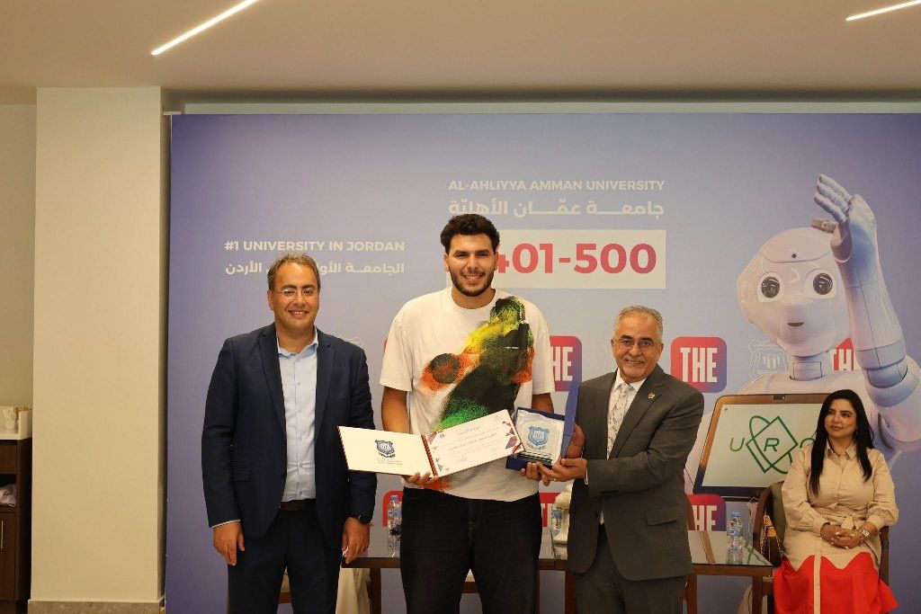 بالصور ... عمان الأهلية تحتفي بطلبتها المتميزين في مختلف المجالات وتكرّمهم تقديراً لإنجازاتهم
