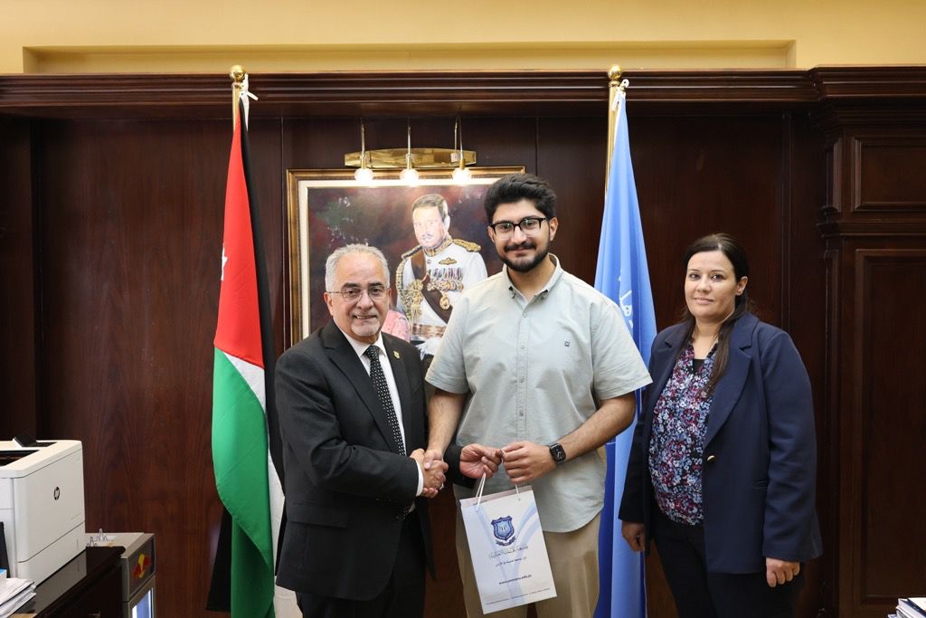 بالصور ... عمان الأهلية تحتفي بطلبتها المتميزين في مختلف المجالات وتكرّمهم تقديراً لإنجازاتهم