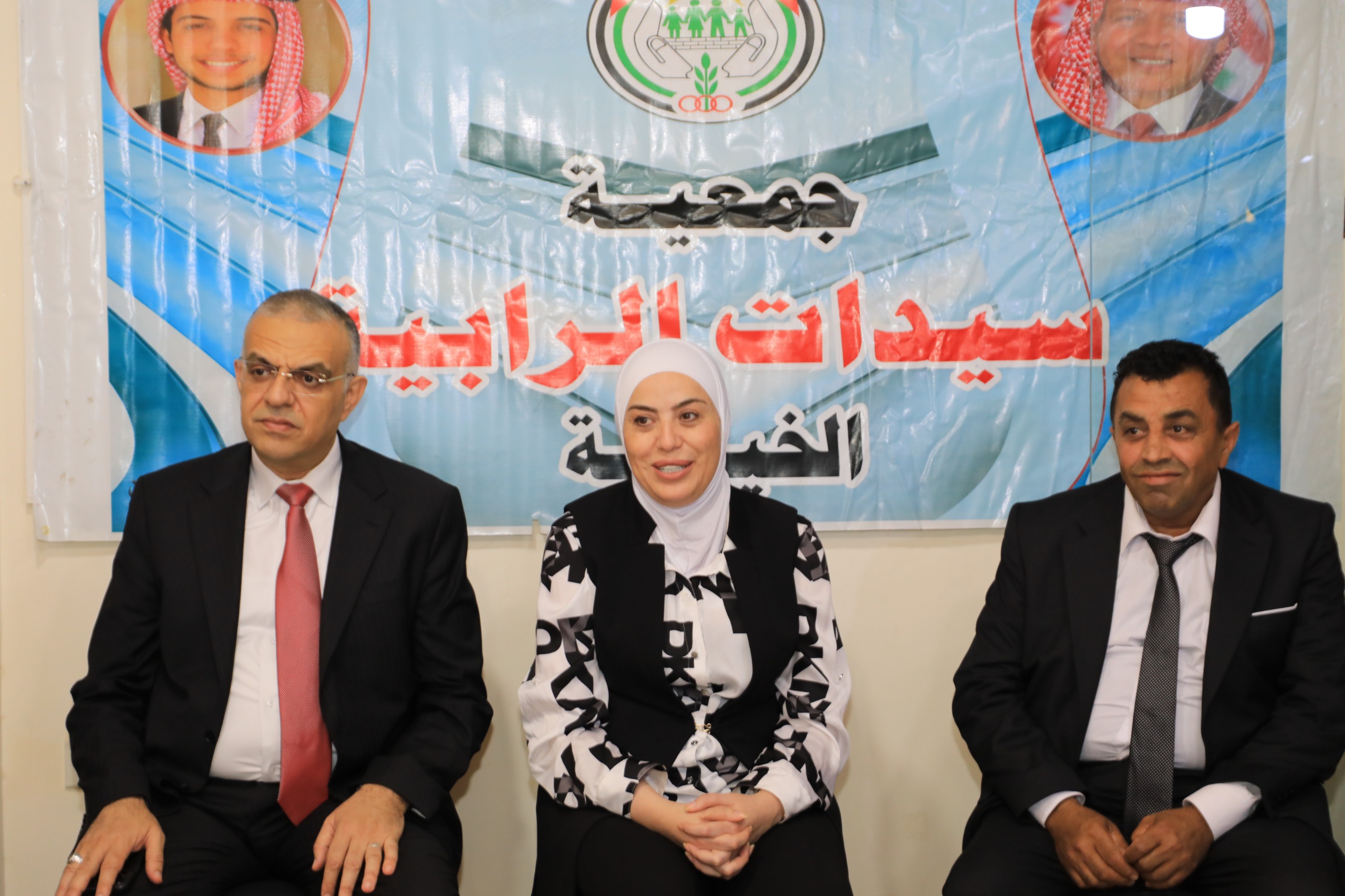 بني مصطفى تتفقد مشاريع تنموية في البادية الشمالية الغربية وتفتتح حضانة ومشغل إنتاجي وتوجه بدعم جمعيات وأسر محتاجة.*