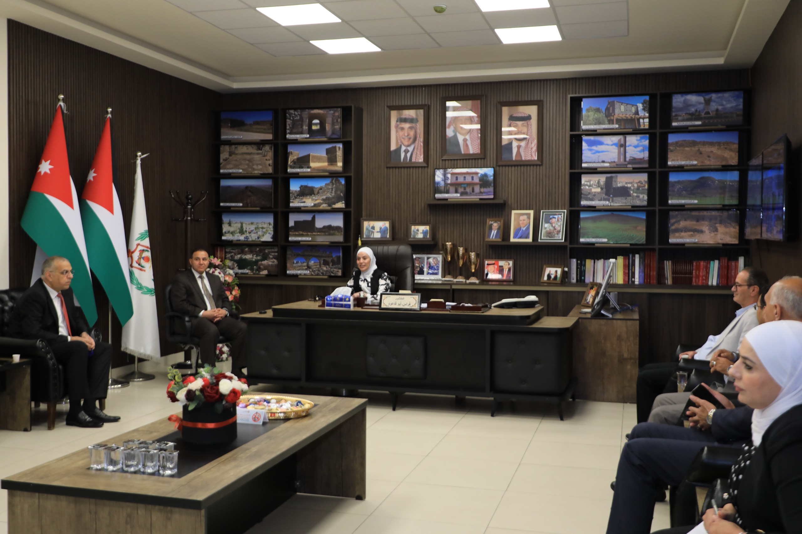 بني مصطفى تتفقد مشاريع تنموية في البادية الشمالية الغربية وتفتتح حضانة ومشغل إنتاجي وتوجه بدعم جمعيات وأسر محتاجة.*