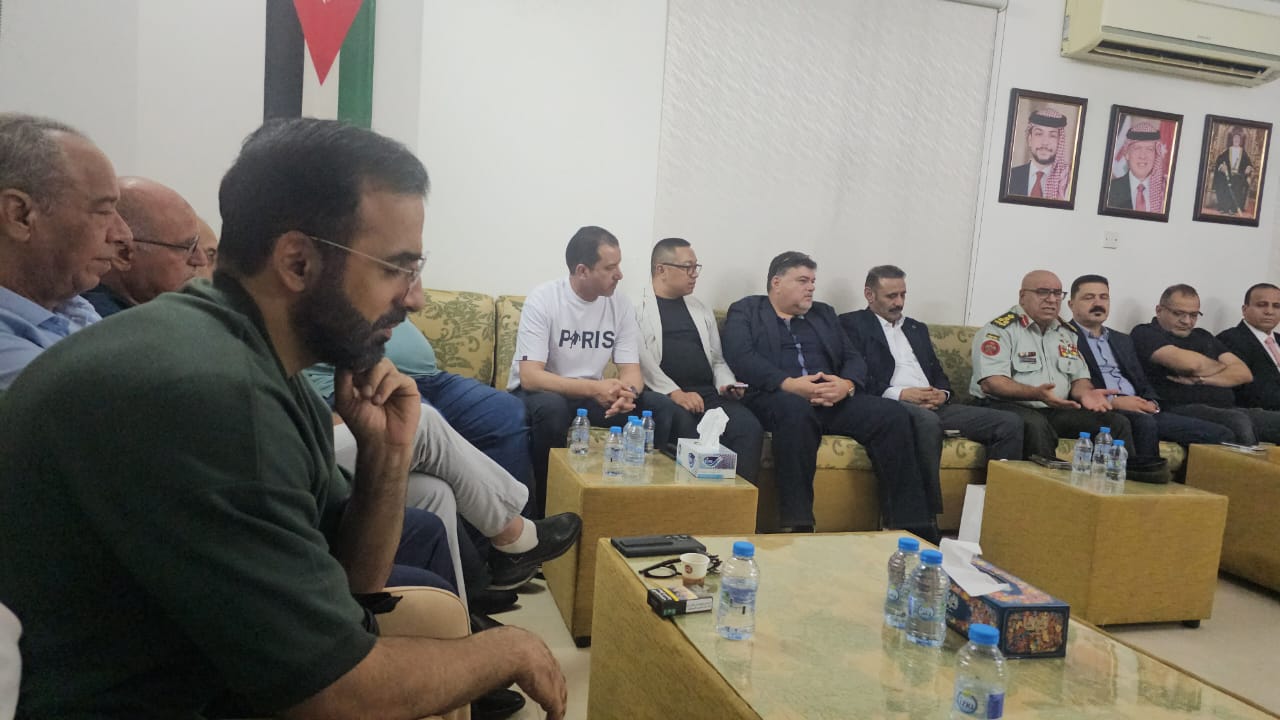 وفاء للعطاء نادي الجالية الأردنية في سلطنة عُمان يكرم الملحق العسكري العميد الركن علي الحوامده في ختام مسيره حافله بالإنجاز