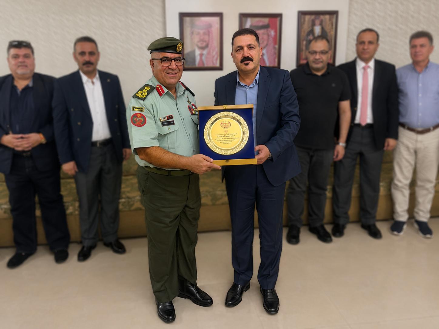 وفاء للعطاء نادي الجالية الأردنية في سلطنة عُمان يكرم الملحق العسكري العميد الركن علي الحوامده في ختام مسيره حافله بالإنجاز