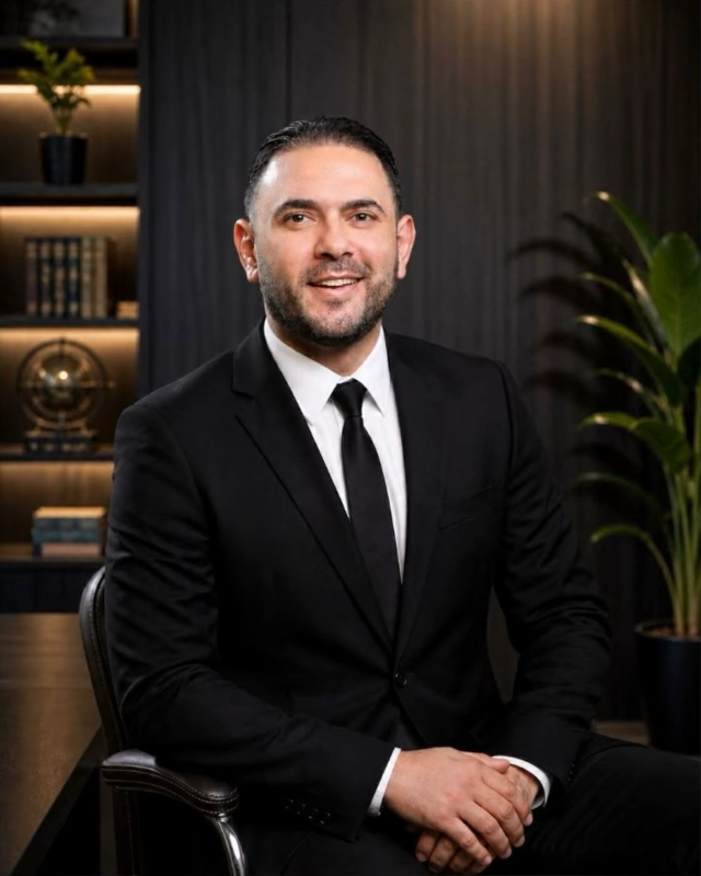 الرسالة الصامتة ربطة العنق ولونها بقلم  الاعلامي رامي حداد 