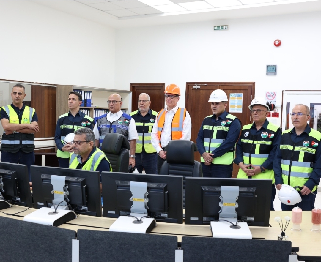 السفير البريطاني يزور مصانع البوتاس العربية في غور الصافي ويطلع على خططها التوسعية في السوق الأوروبي