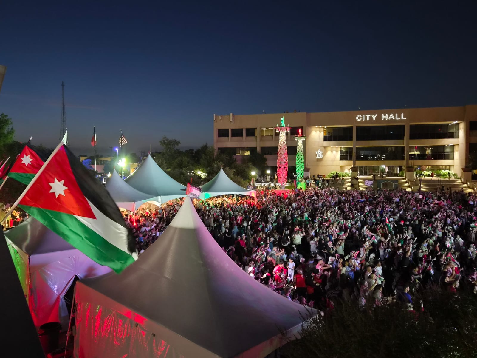 آلاف الجماهير بحفل صوت الأردن عمر العبداللات في مدينة دالاس