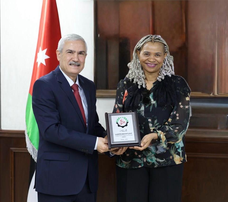 المجلس الأعلى للعلوم والتكنولوجيا يبحث آفاق التعاون مع سفيرة جنوب أفريقيا