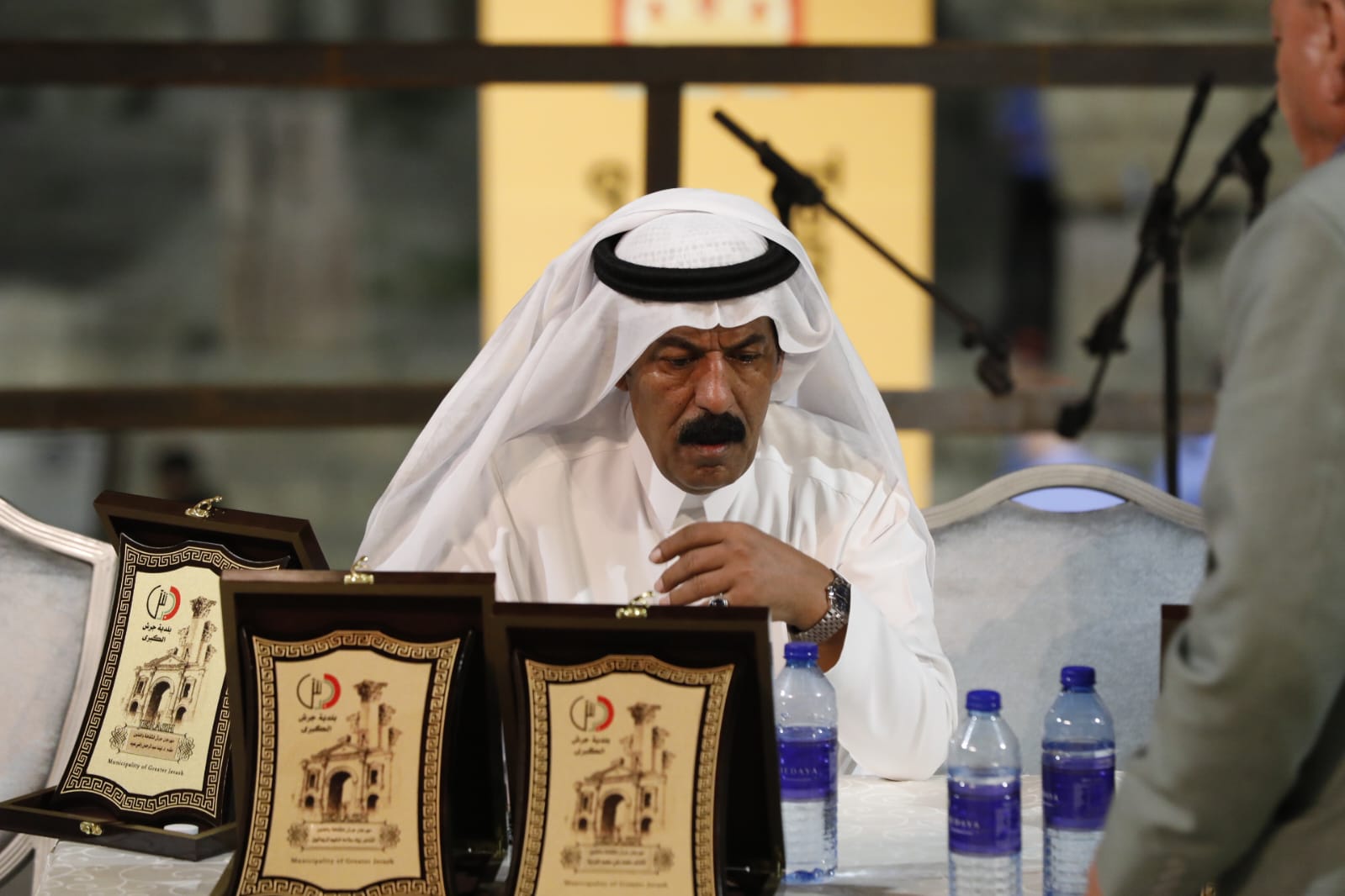 الغناء والشعر والفلكلور يجتمعون على مسرح ارتيمس