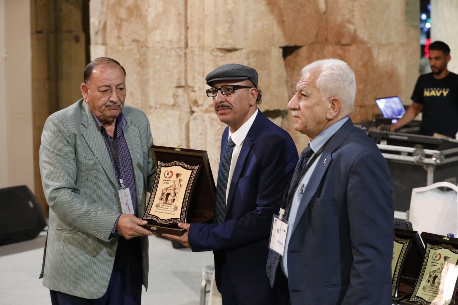الغناء والشعر والفلكلور يجتمعون على مسرح ارتيمس