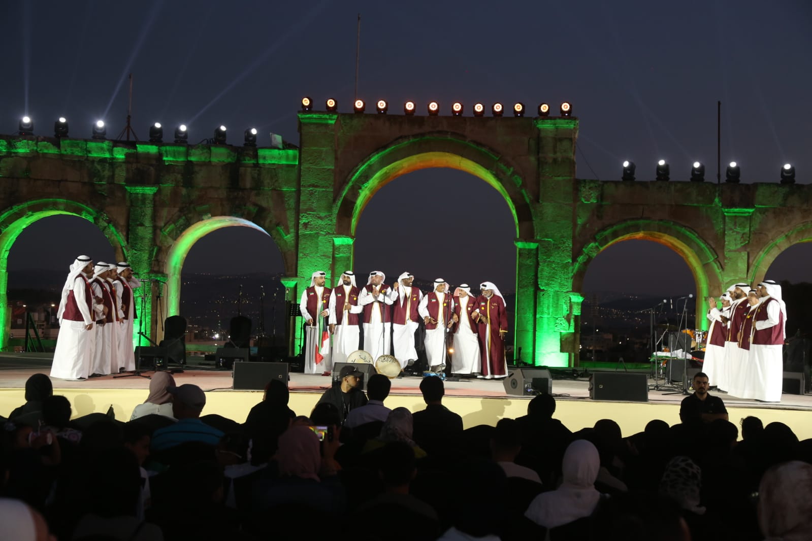 الكويت وكوريا ومصر وفلسطين ضيوف بفنهم على مسرح(الهيبودروم)