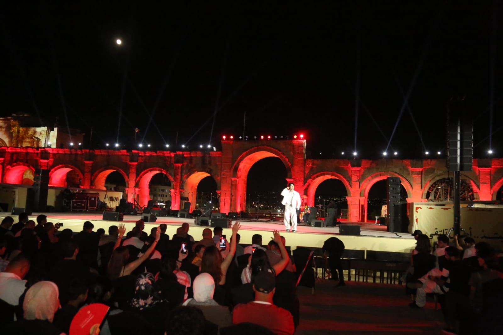 الكويت وكوريا ومصر وفلسطين ضيوف بفنهم على مسرح(الهيبودروم)