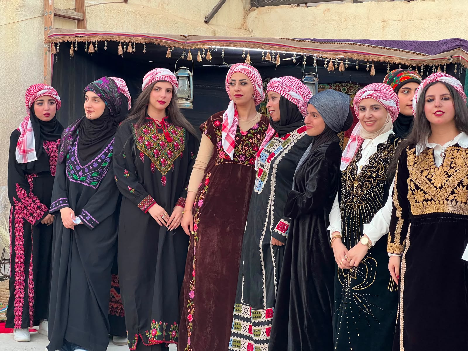 كرنفال “أنا الأردن” يحتفي بالهوية الوطنية والتراث الأردني في قصر شبيب الأثري بالزرقاء