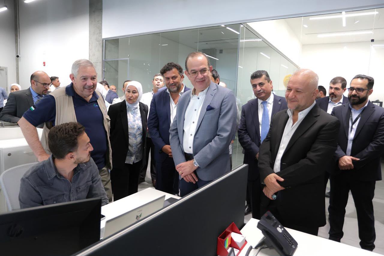 وزير الاقتصاد الرقمي يطلع على مشاريع مدينة العقبة الرقمية