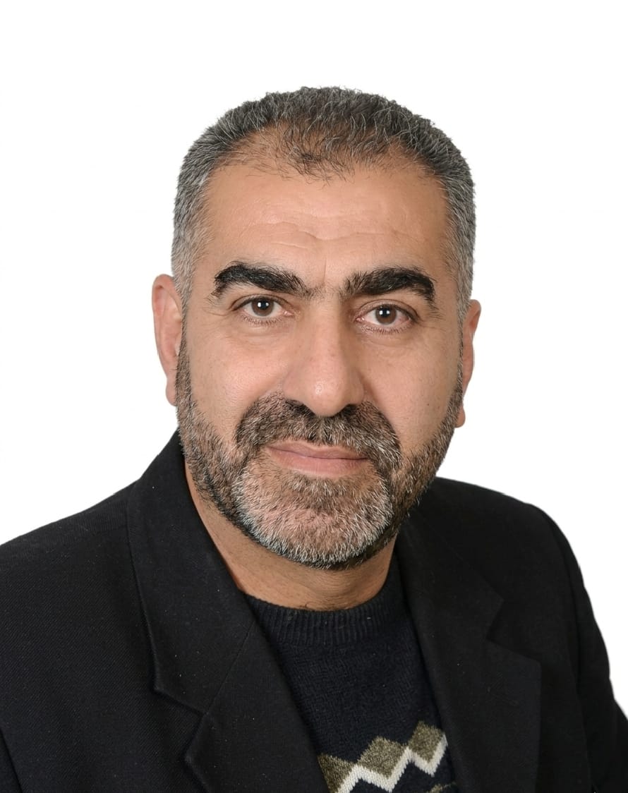  مَن سرق ملامحنا؟   حين يصبح التشابه أسهل من أن تكون نفسك .. بقلم عمر الدريني 