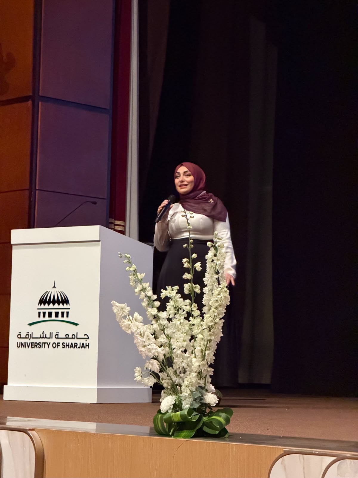 للعام السادس.. المهندسة والاستشارية رفيف فايد تتألق على مسرح جامعة الشارقة في محاضرة تفاعلية حول جودة الحياة وتطوير الذات