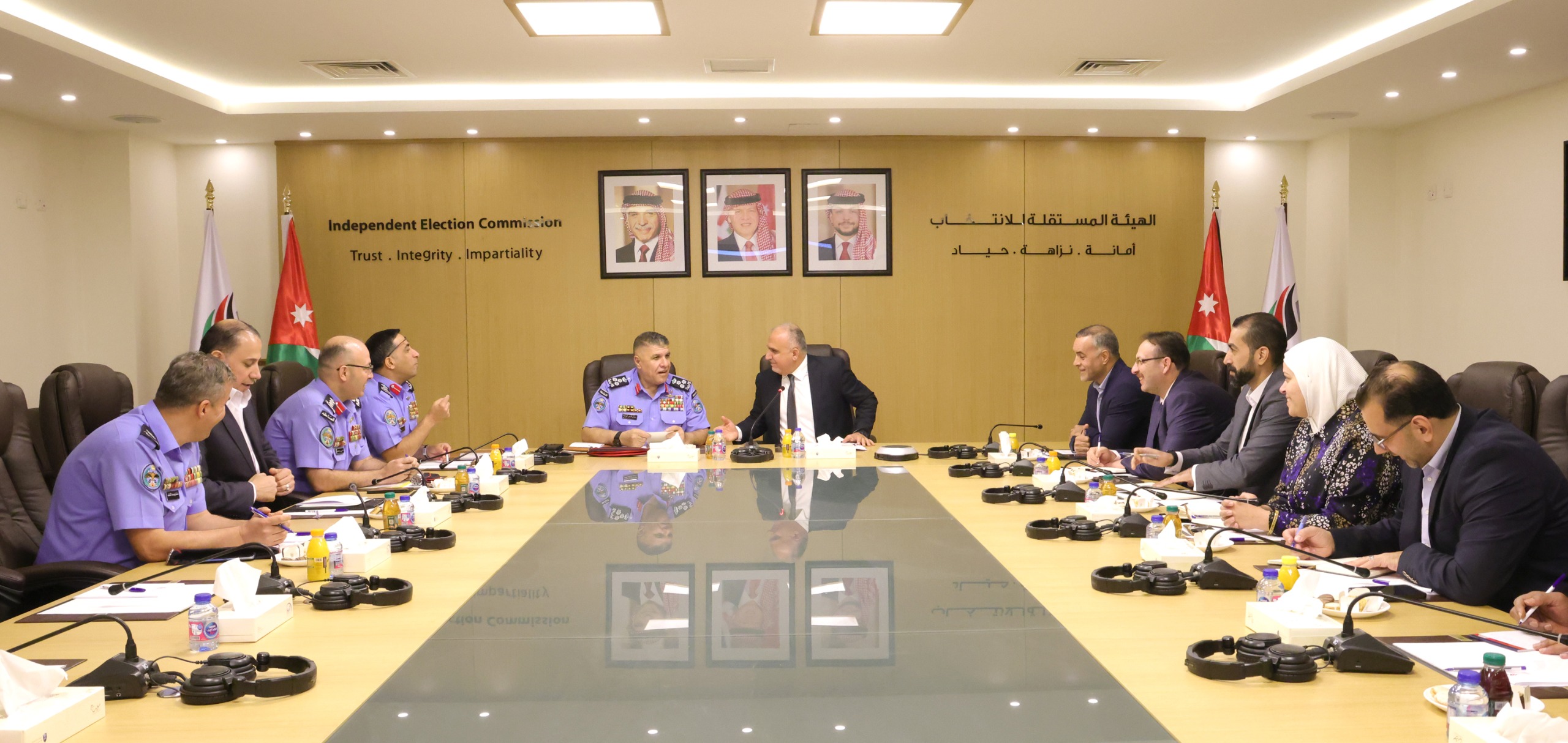 المستقلة للانتخاب والأمن العام يبحثان الاستعدادات للانتخابات المقبلة