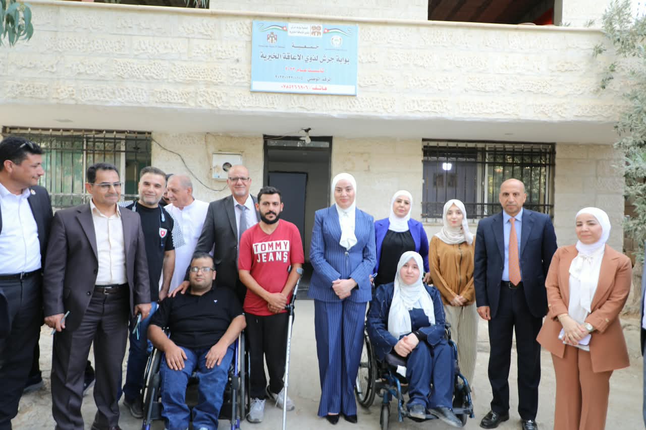 خلال جولة للمحافظة...وزيرة التنمية الاجتماعية تتفقد عددا من المراكز والجمعيات والأسر في جرش