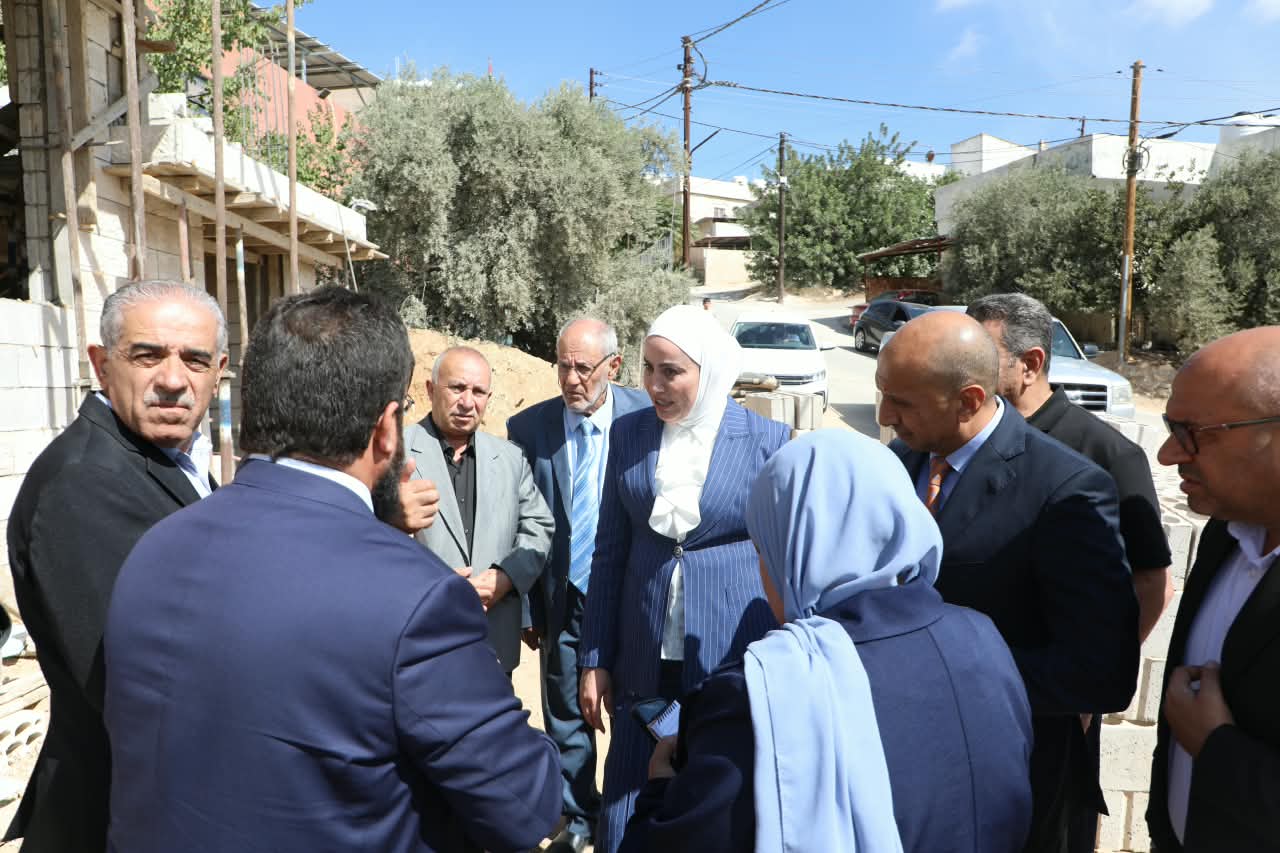 خلال جولة للمحافظة...وزيرة التنمية الاجتماعية تتفقد عددا من المراكز والجمعيات والأسر في جرش