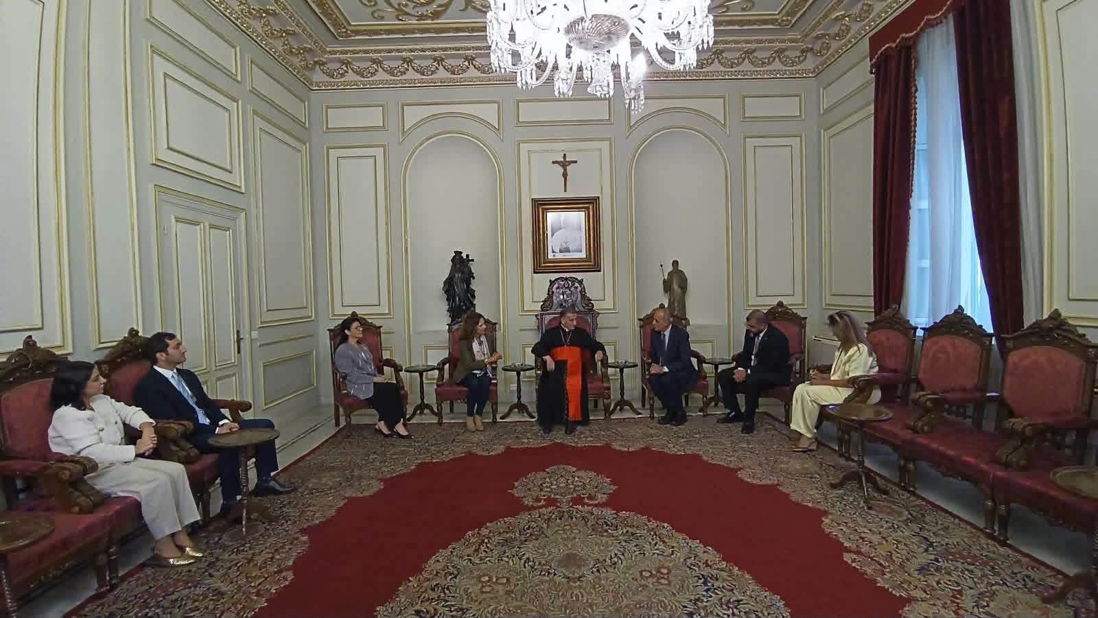 حجازين يلتقي البطريرك الماروني في بكركي ويؤكد مشاركة الكنيسة في احتفالية ٢٠٣٠
