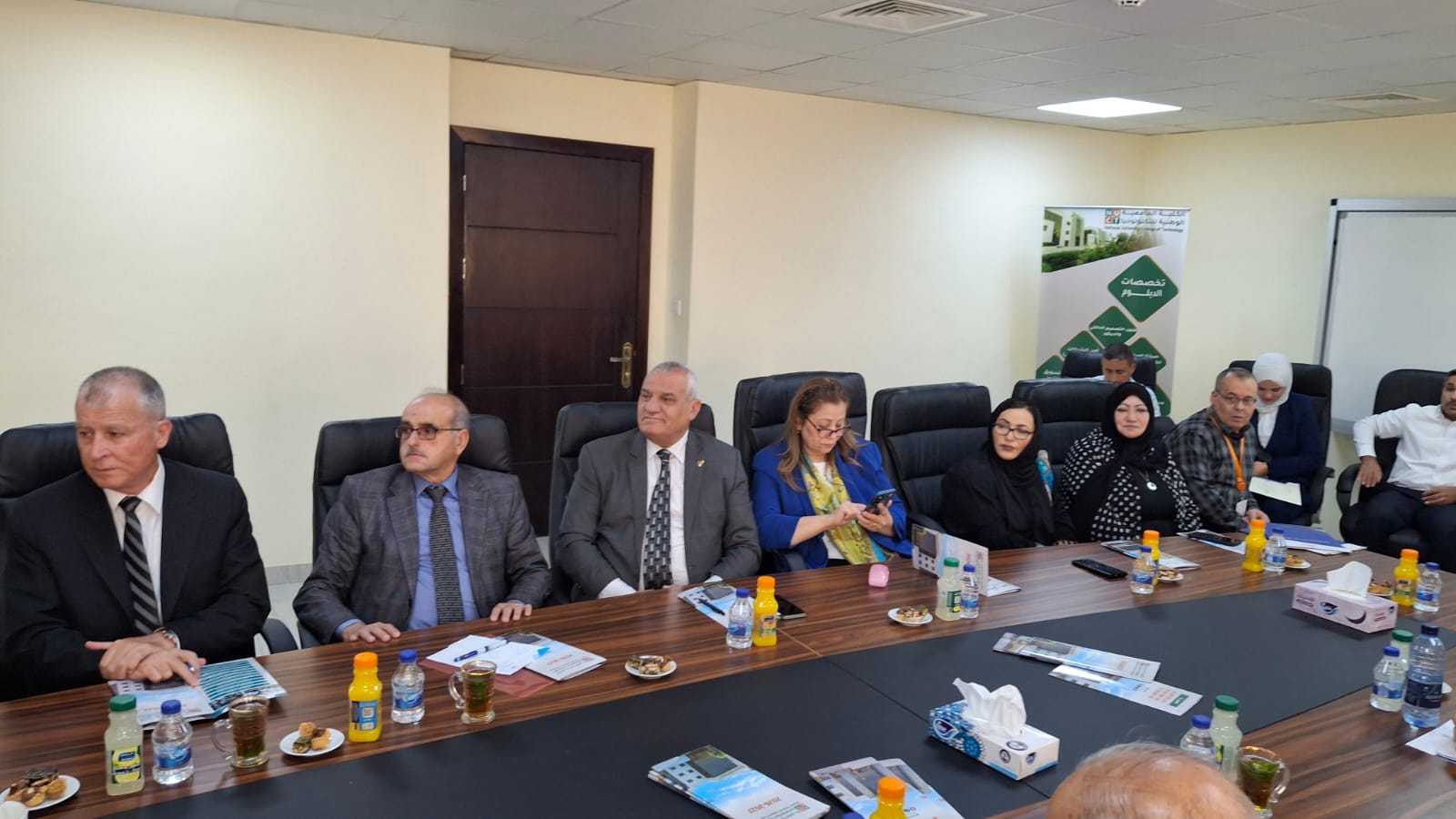 الكلية الجامعية الوطنية للتكنولوجيا وجمعية عَون الثقافية تبحثان سبل التعاون في المجال البيئي