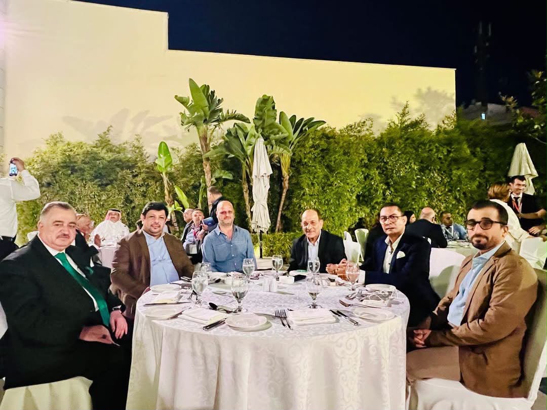 سفير جمهورية العراق لدى المملكة الأردنية الهاشمية يلتقي وفداً إعلامياً عراقياً